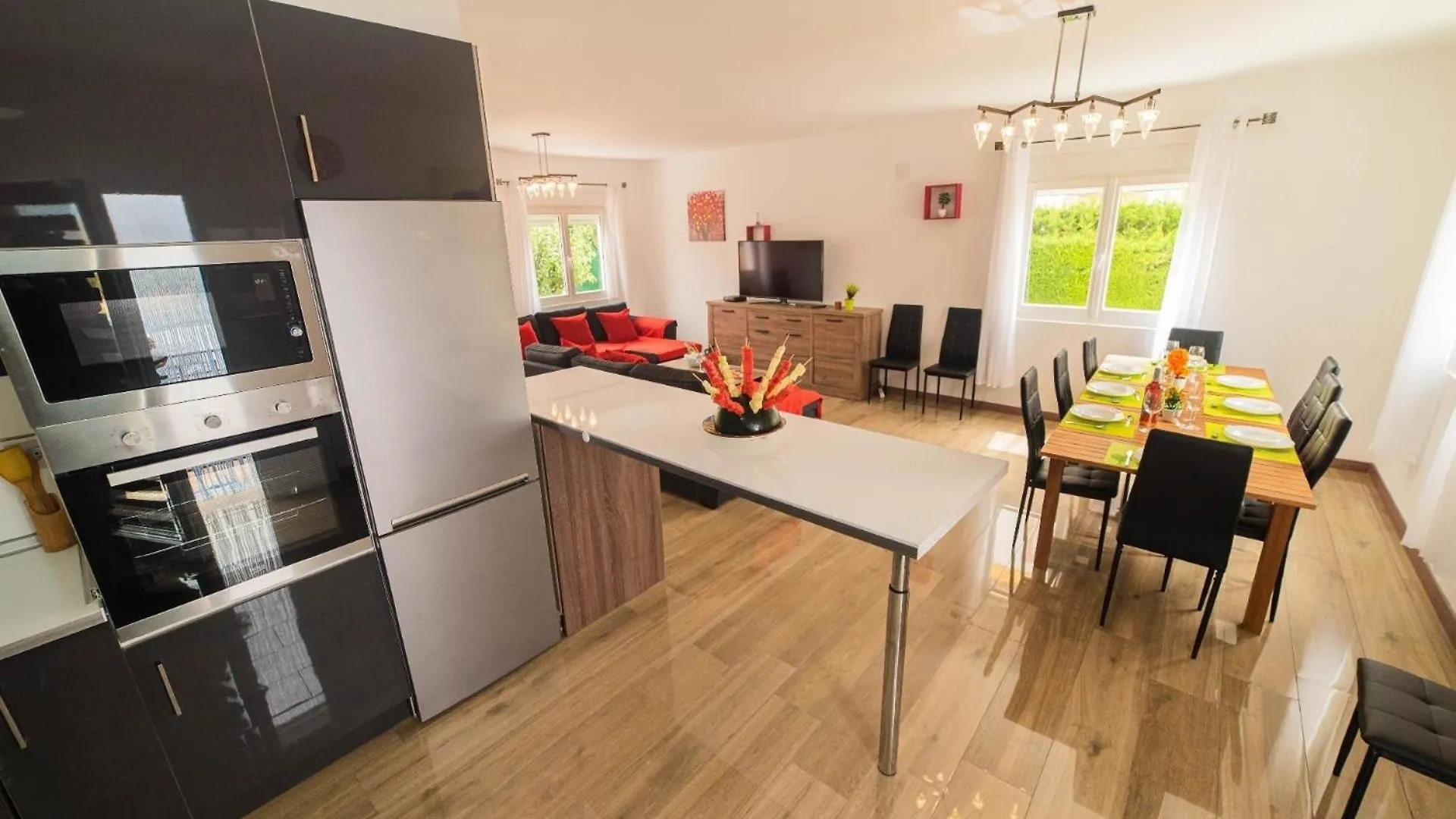 Ferienhaus Mit Privatpool Fuer 13 Personen In Padul, Andalusien Padul